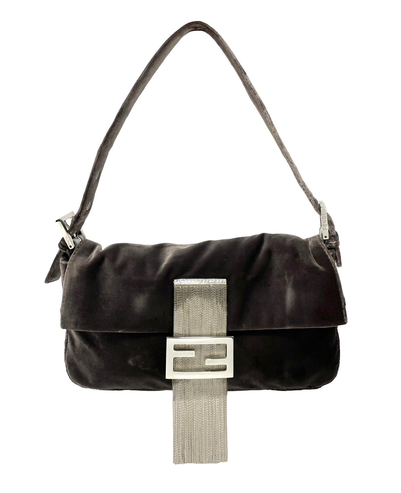 Vintage Fendi Baguette Black Bag  Bags, Vintage fendi baguette, Vintage  fendi
