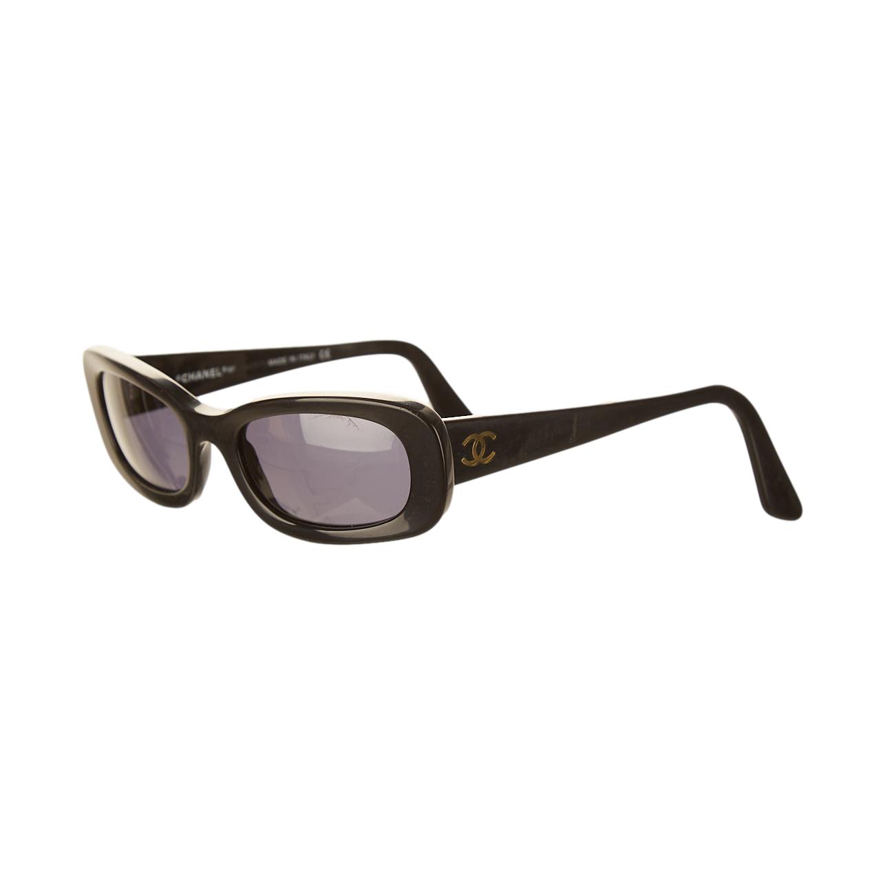 小物 CHANEL Sunglasses Logo l Frame CHANEL Sunglasses New Square Black Top Frame Logo Interlocking CC