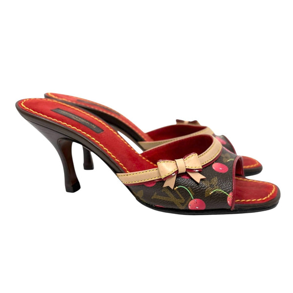 靴 LOUIS VUITTON CHERRY LOGO HEELS Louis Vuitton Cherry Logo Heels – Treasures of NYC