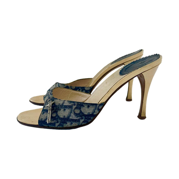 靴 Vintage Dior lock key heels Dior Blue Logo Lock + Key Heels – Treasures of NYC