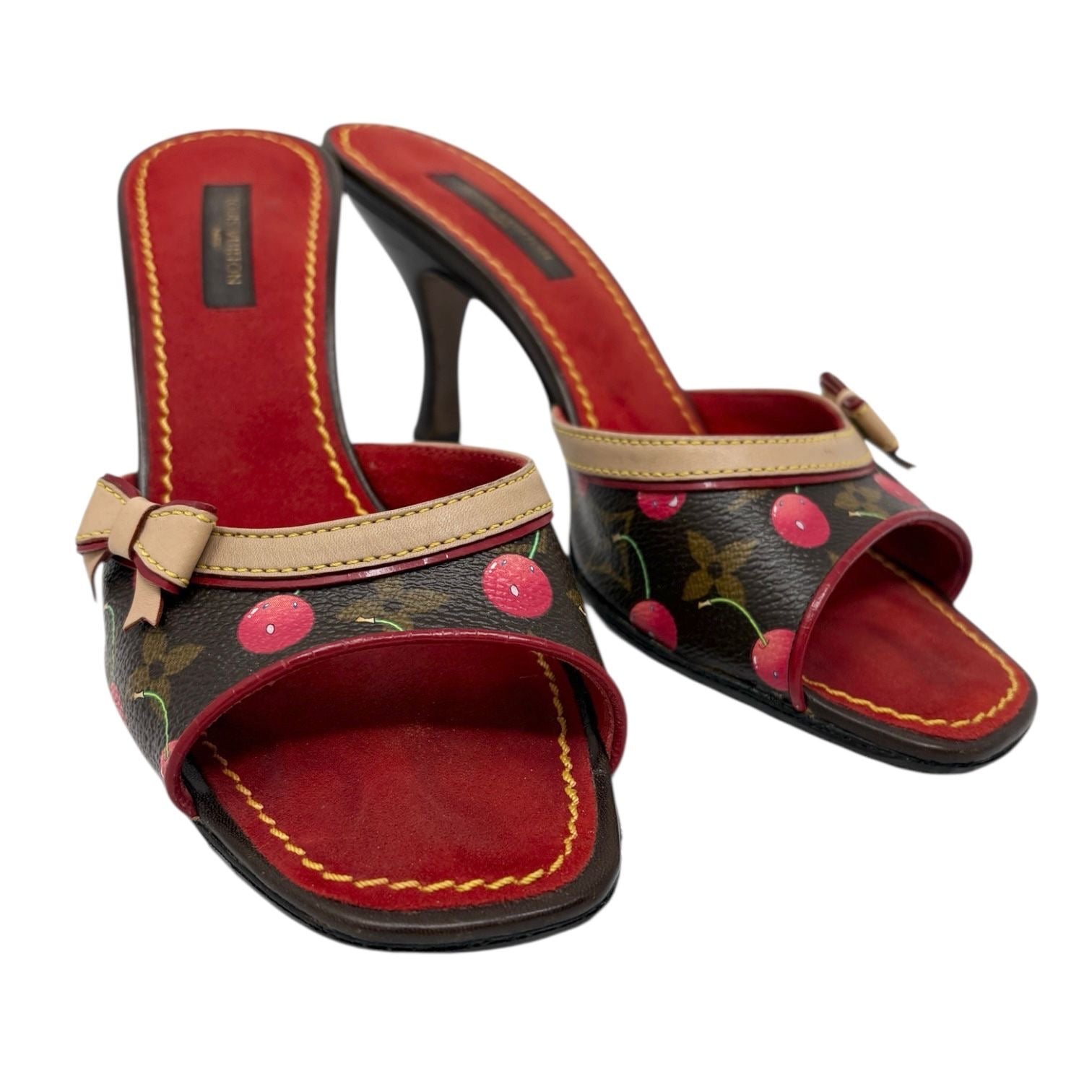 靴 LOUIS VUITTON CHERRY LOGO HEELS Louis Vuitton Cherry Logo Heels – Treasures of NYC