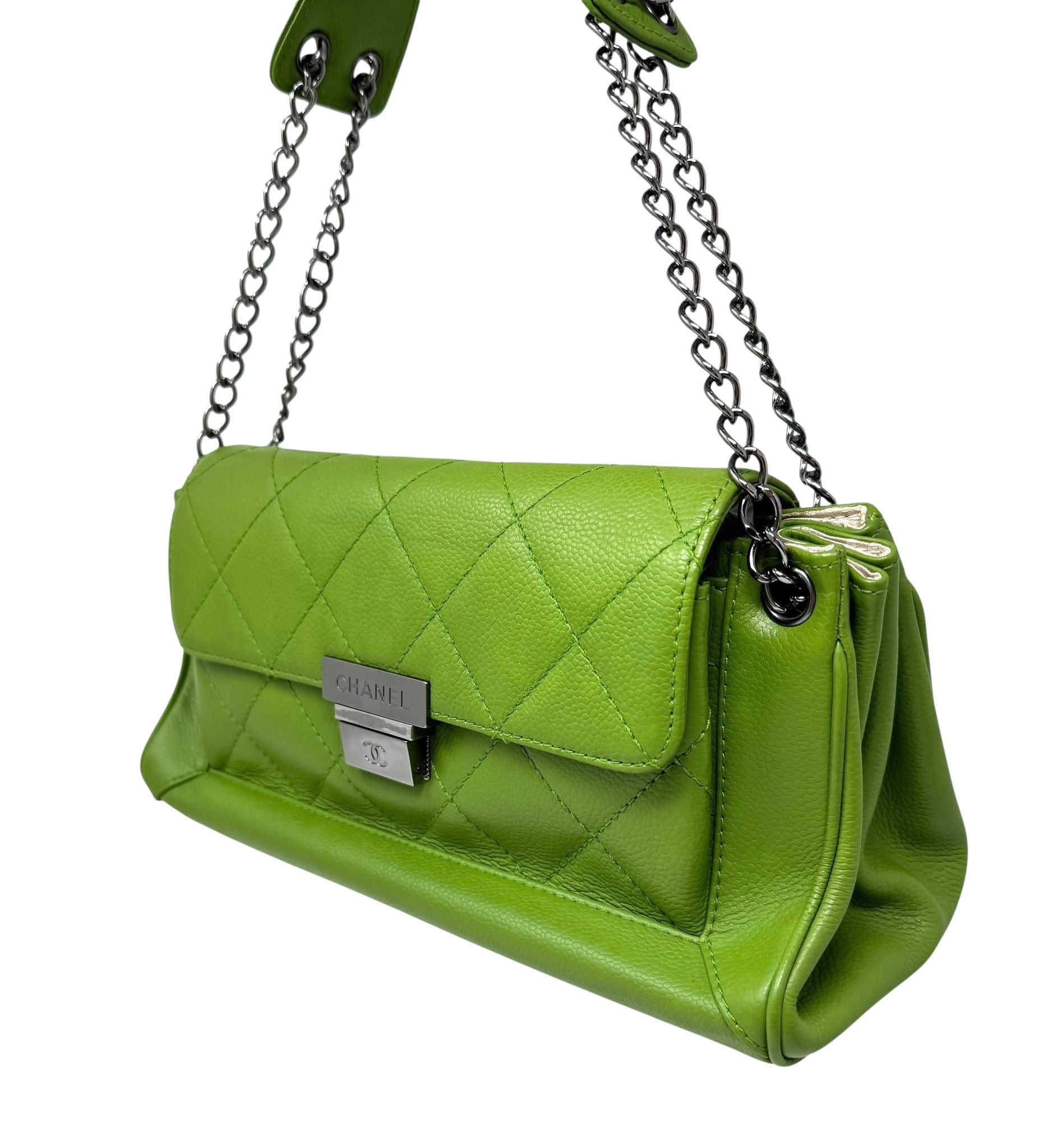 CHANEL Chanel Lime Green Chain Shoulder Bag – Treasures of NYC
