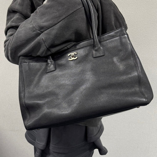 Chanel Black Caviar Cerf Tote