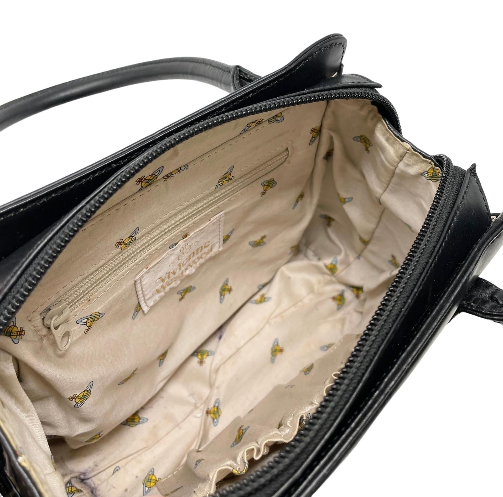 Vivienne Westwood Authenticated Handbag