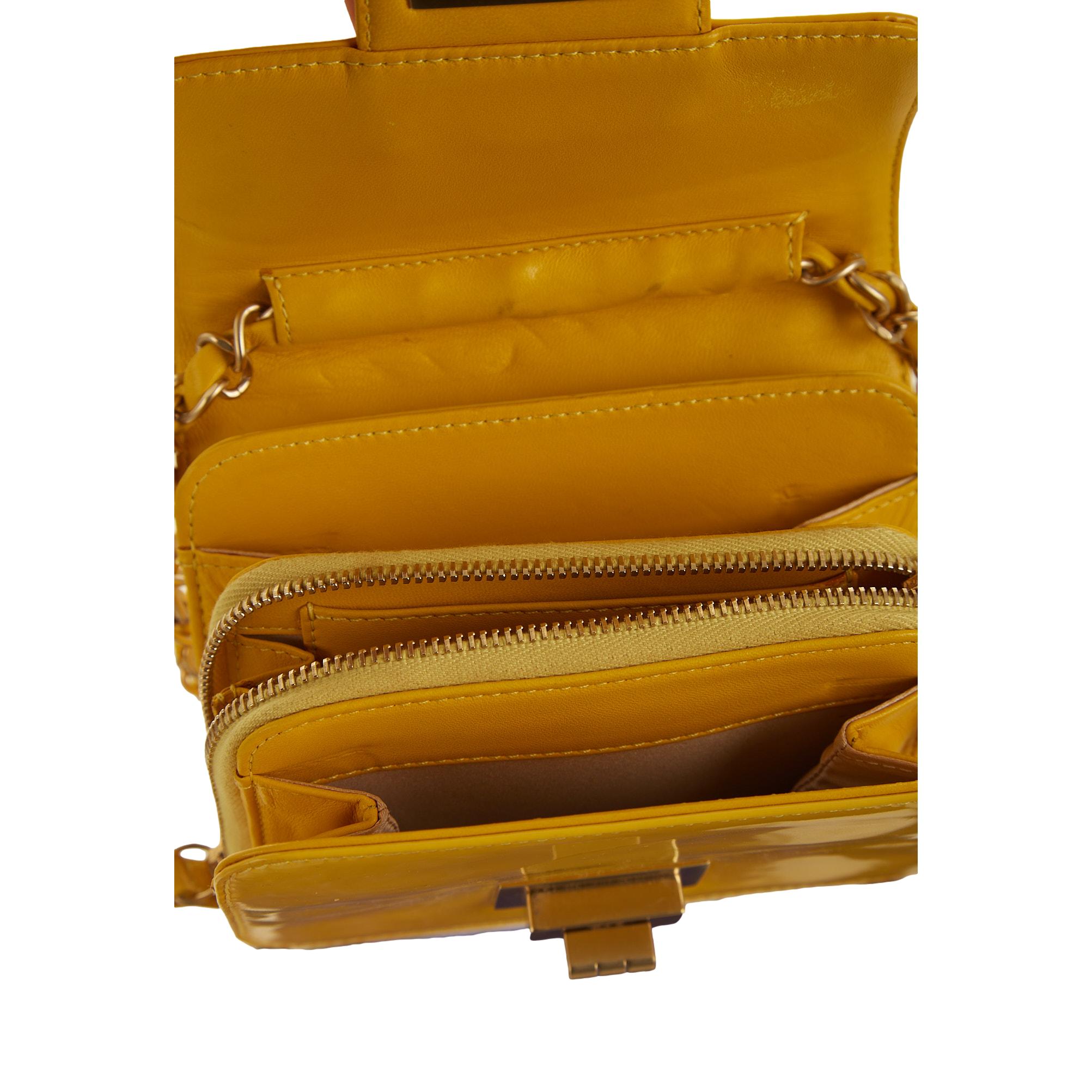 Reorganisere forværres Før Vintage Chanel Yellow Patent Mini Chain Shoulder Bag – Treasures of NYC