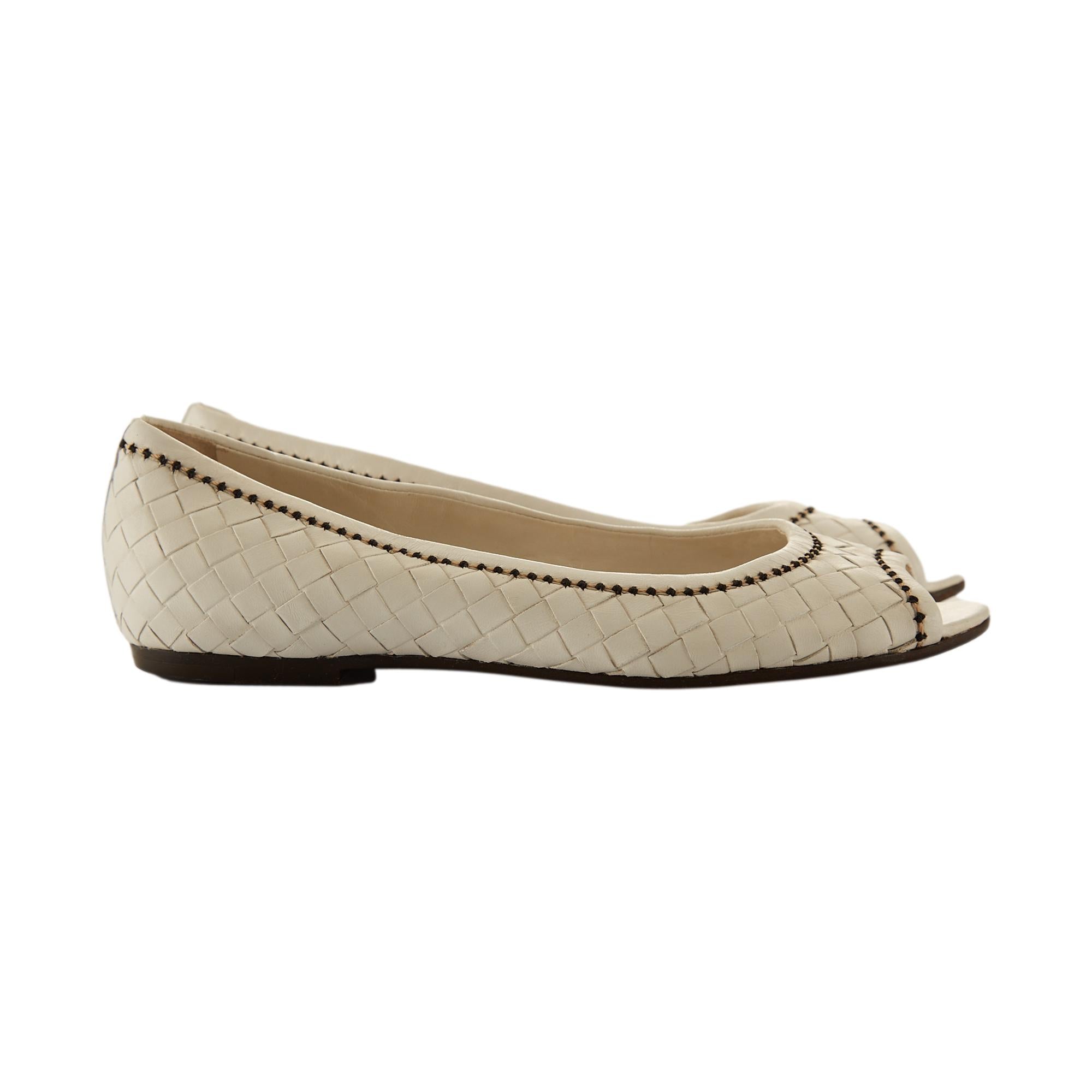 Bottega Veneta White Woven Flats – Treasures of NYC