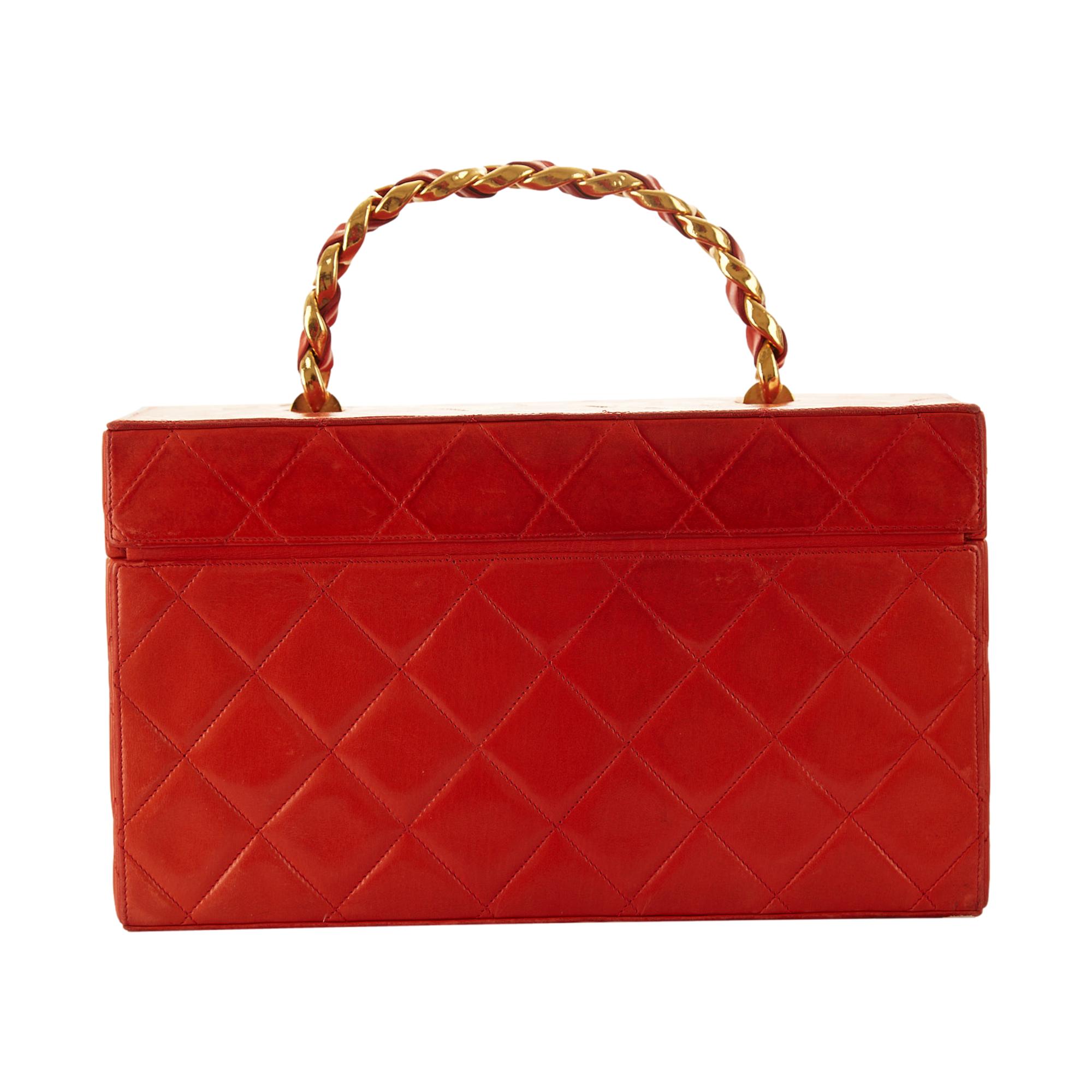 Chanel Red Quilted Jumbo Vanity Bag – Treasures of NYC