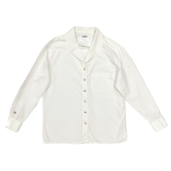 CHANEL ホワイト 長袖 ボタンダウンシャツ Chanel White Logo Button Down – Treasures of NYC