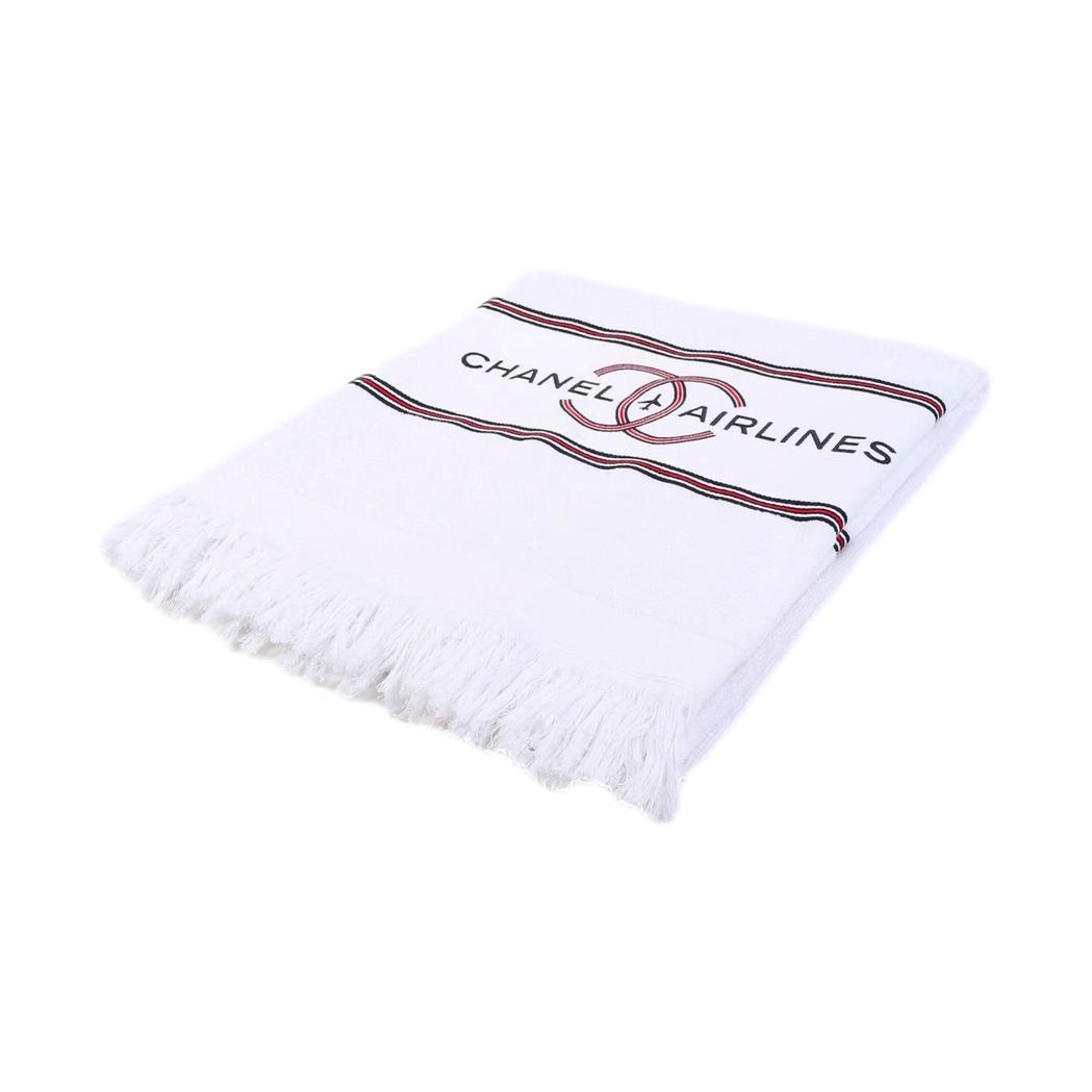 CHANEL AIRLINES ビーチタオル Chanel White 'Airlines' Jumbo Towel