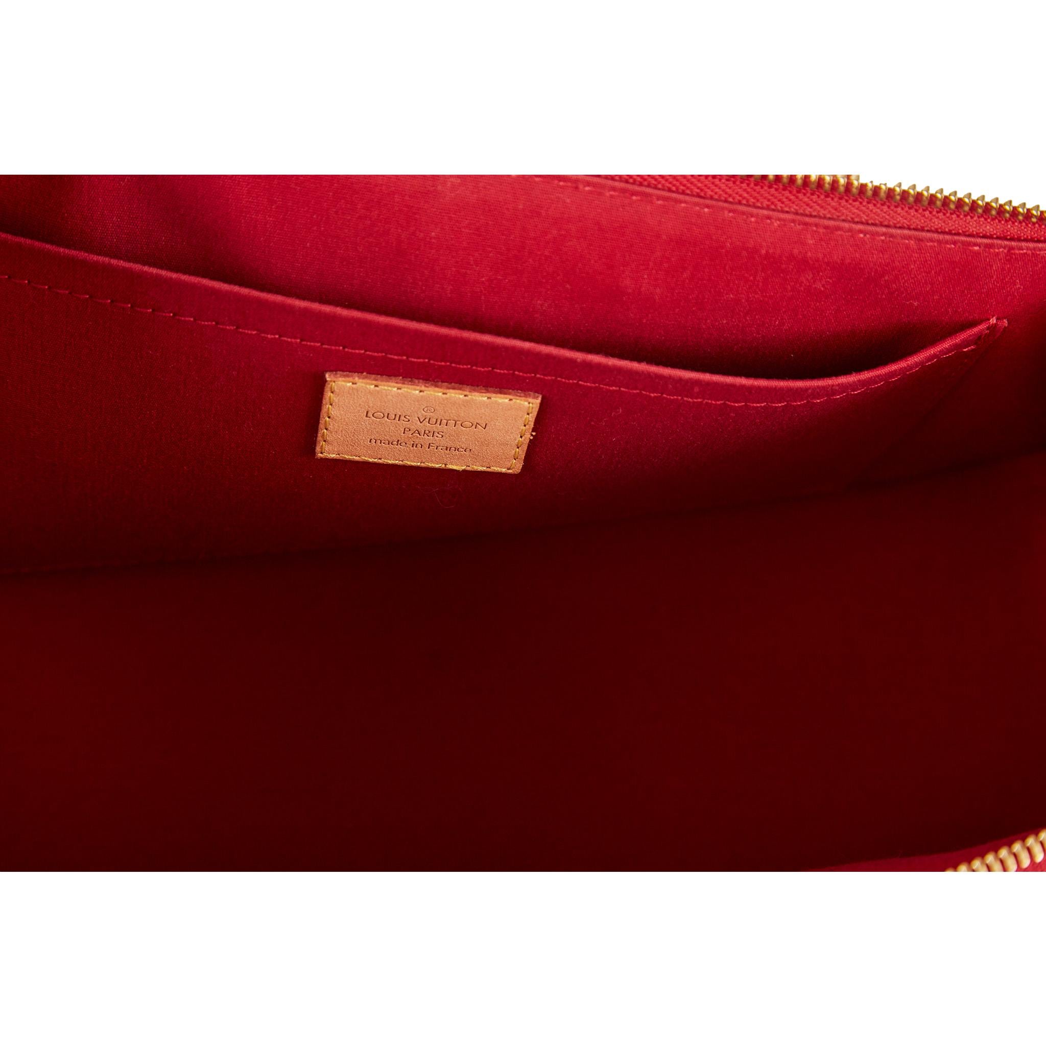 Louis Vuitton Monogram Vernis Malibu Street - Red Shoulder Bags, Handbags -  LOU764618
