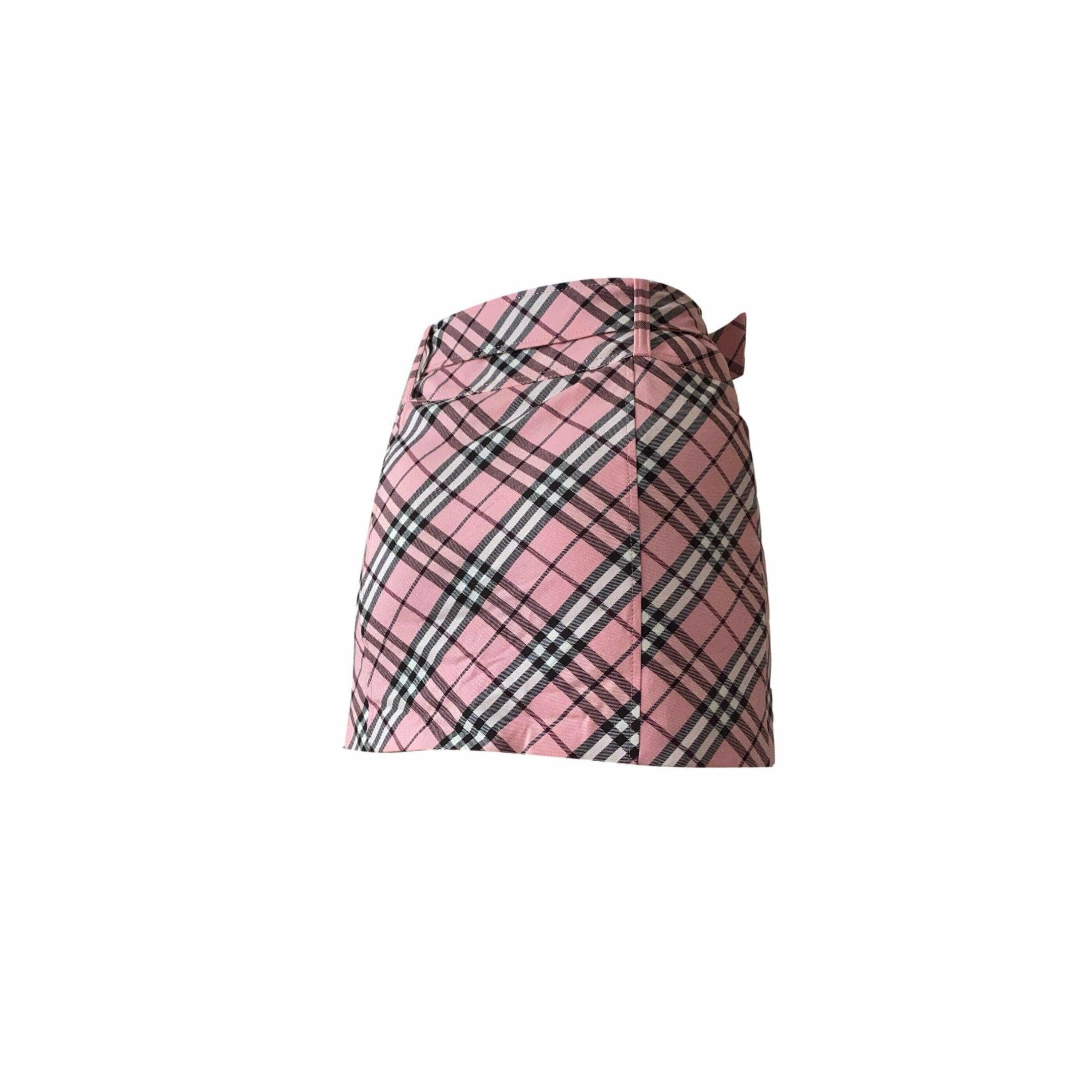 Burberry pink discount plaid skirt