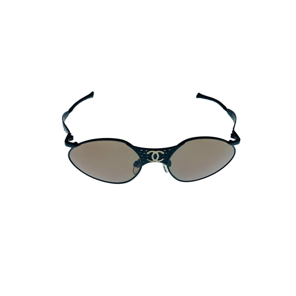 Chanel Black Front Logo Sunglasses - Accessories