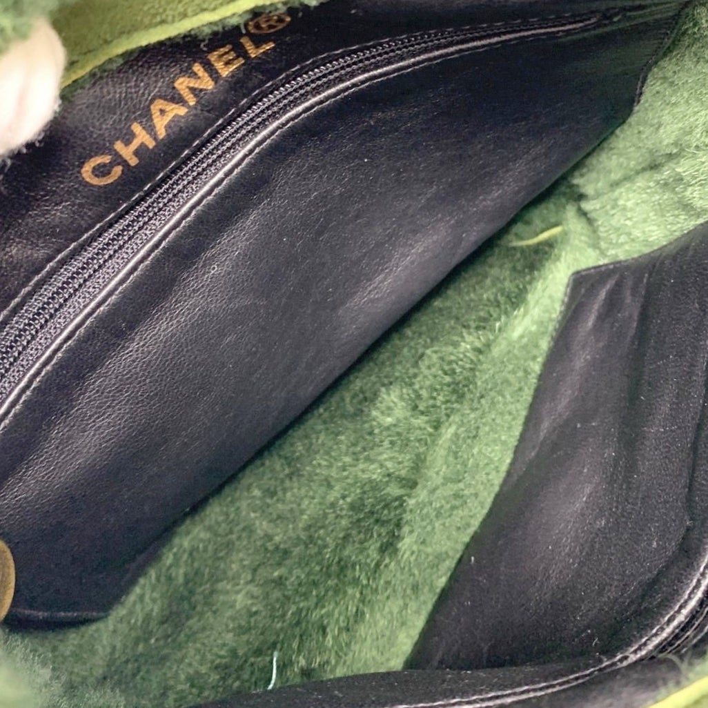 Chanel Green Fur Logo Shoulder Bag - Handbags