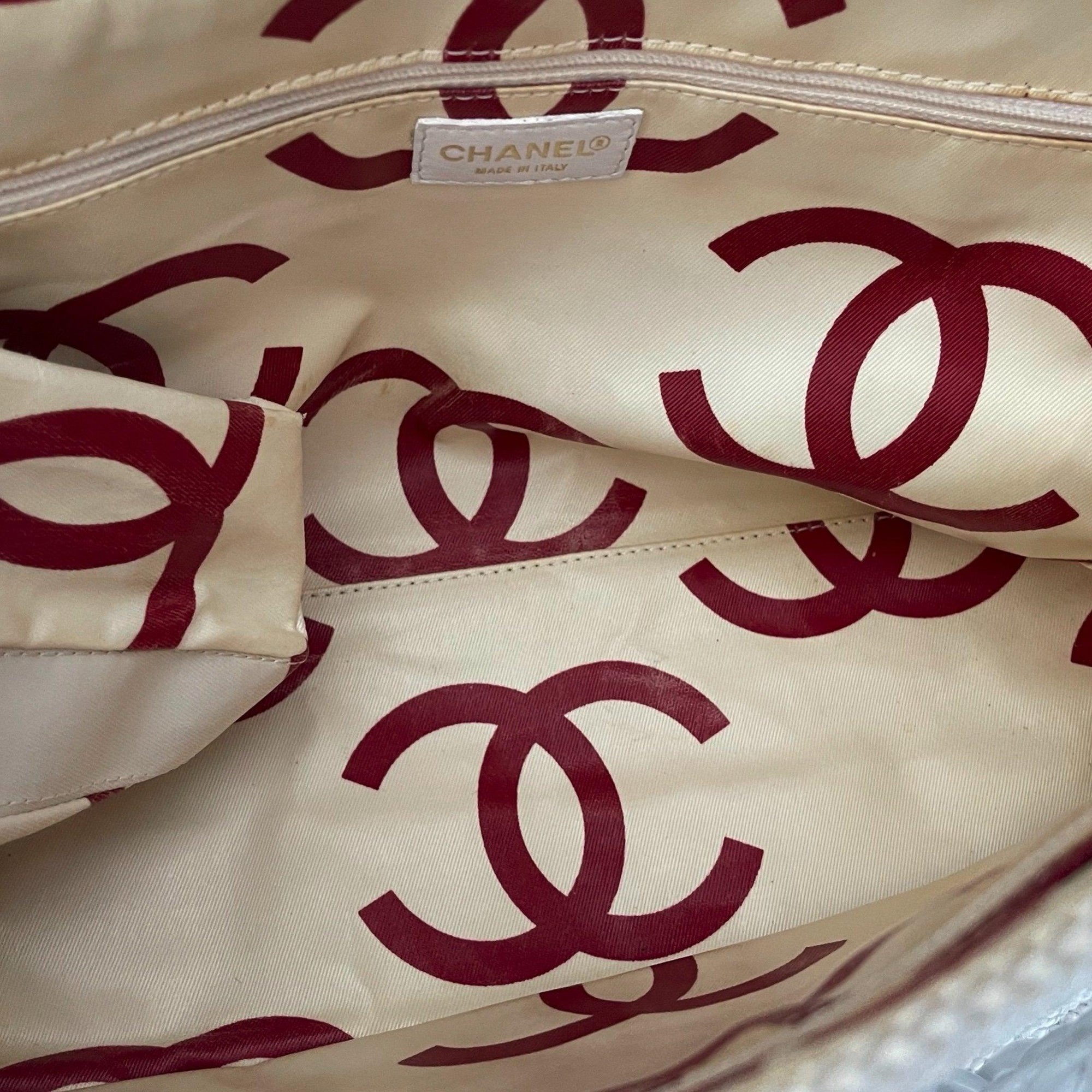 Chanel White Textured Tote - Handbags