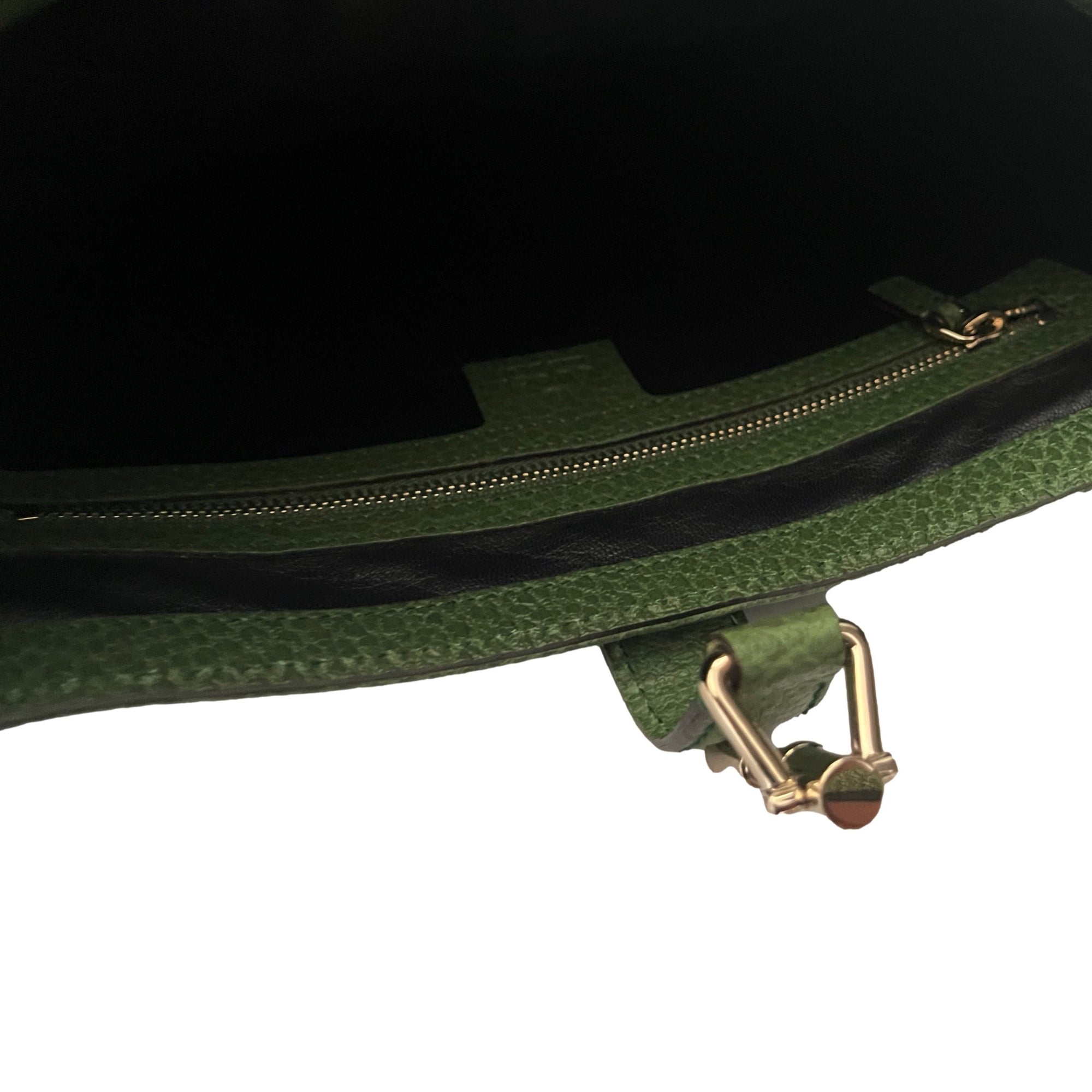 Gucci Green Leather Shoulder Bag - Handbags