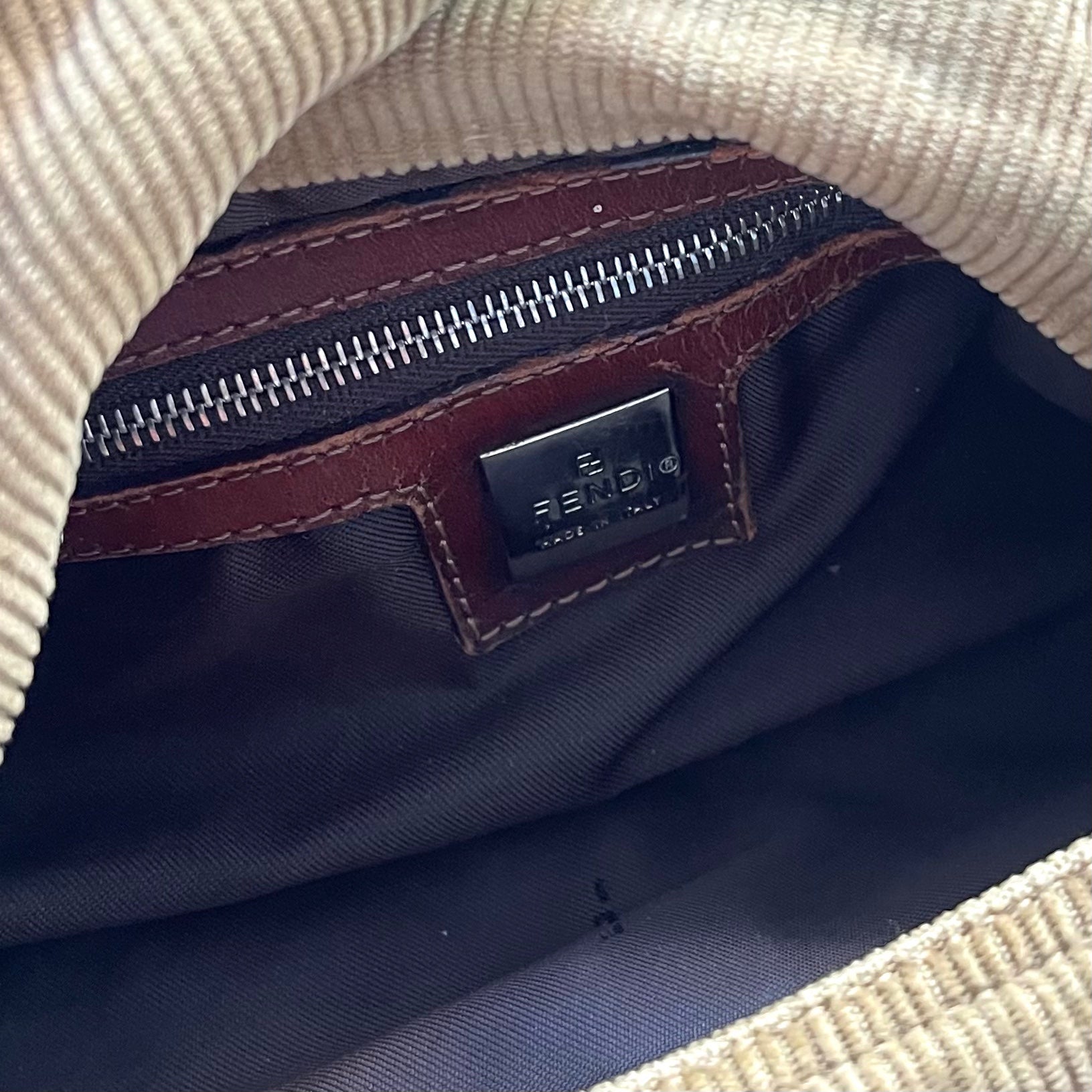 Vintage Fendi Baby Blue Knit Baguette Bag – Treasures of NYC