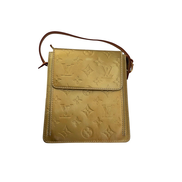 Louis Vuitton yellow Vernis loop handle handbag. Perfect for